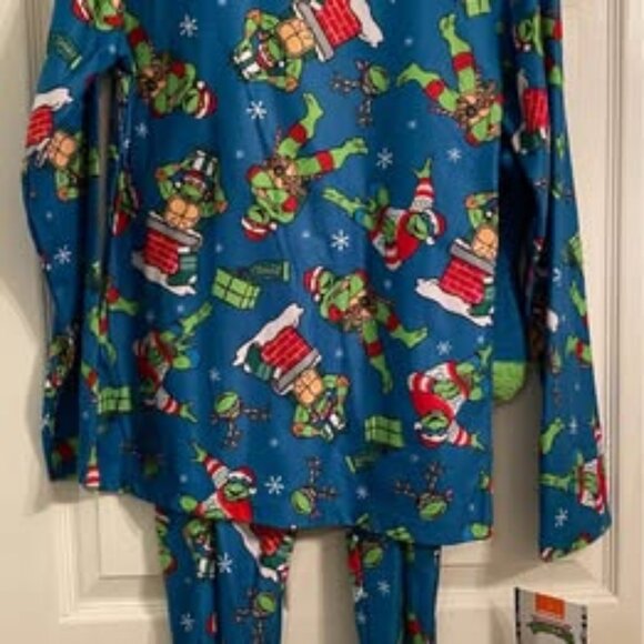 Boys 12/14 Ninja Turtles pj set NEW - Picture 1 of 2